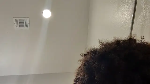 Snapshot of Clearlytothepoint420 chatting on 10/07/25, 11:44 Clearlytothepoint420 online show from 10/07/25, 11:44