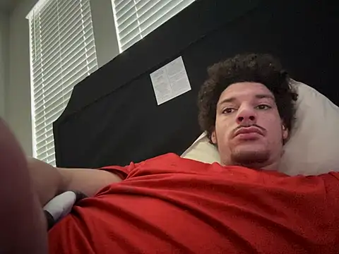 Snapshot of Clearlytothepoint420 chatting on 02/13/25, 04:17 Clearlytothepoint420 online show from 02/13/25, 04:17