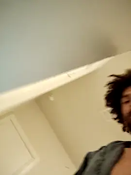 Snapshot of Clearlytothepoint420 chatting on 09/22/25, 02:06 Clearlytothepoint420 online show from 09/22/25, 02:06