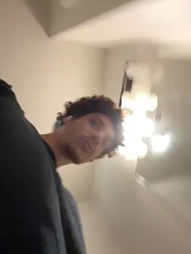 Snapshot of Clearlytothepoint420 chatting on 02/15/25, 04:47 Clearlytothepoint420 online show from 02/15/25, 04:47