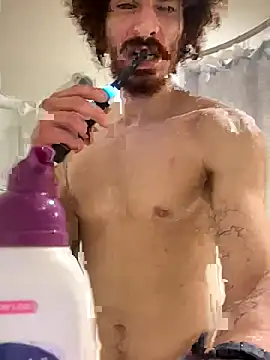 Snapshot of Clearlytothepoint420 chatting on 09/23/25, 10:55 Clearlytothepoint420 online show from 09/23/25, 10:55