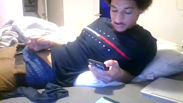 Snapshot of Clearlytothepoint420 chatting on 02/18/25, 11:30 Clearlytothepoint420 online show from 02/18/25, 11:30