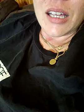 Snapshot of Off_the_Lesh chatting on 06/20/26, 05:12 Off the Lesh online show from 06/20/26, 05:12