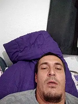 mayk18cm online show from 10/31/25, 03:19