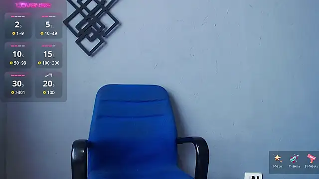 Snapshot of blue_violette_ chatting on 01/24/25, 08:00 blue violette online show from 01/24/25, 08:00