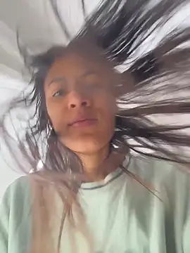 Valentinabaker online show from 04/01/26, 07:00