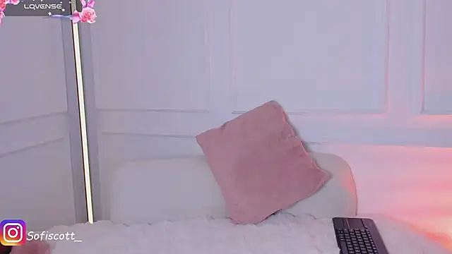 SofiScott  online show from 02/08/26, 10:51