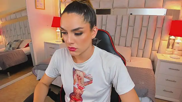 mariiahneedles online show from 02/21/25, 12:27