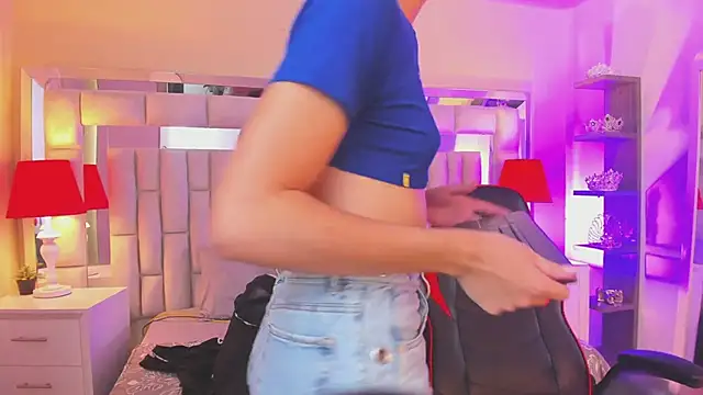 mariiahneedles online show from 03/12/25, 03:24