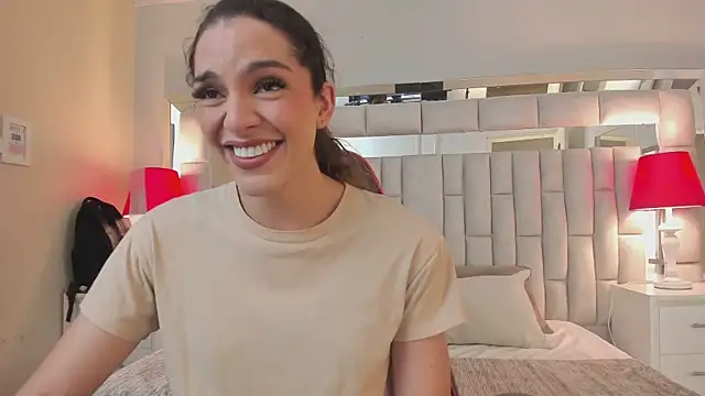 mariiahneedles online show from 10/23/25, 12:31