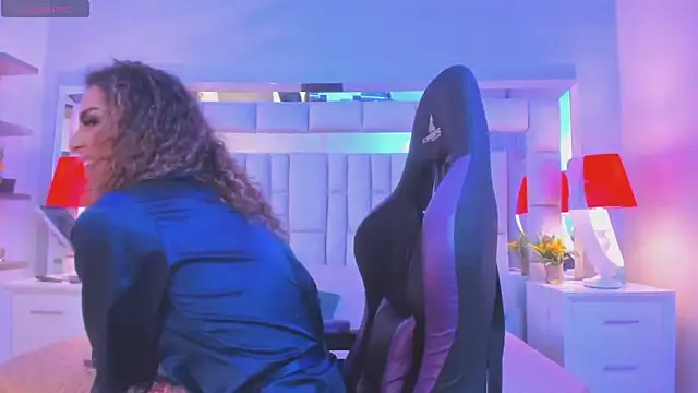 mariiahneedles online show from 02/11/26, 03:39