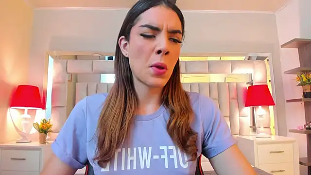 mariiahneedles online show from 11/17/25, 09:52