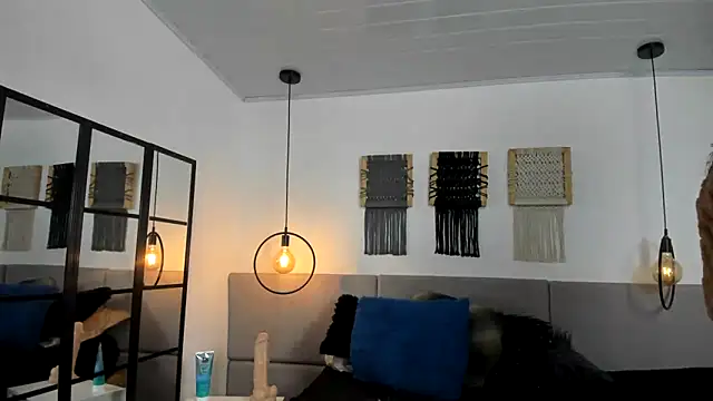 Snapshot of Sweet_camille chatting on 09/24/25, 11:17 Sweet camille online show from 09/24/25, 11:17