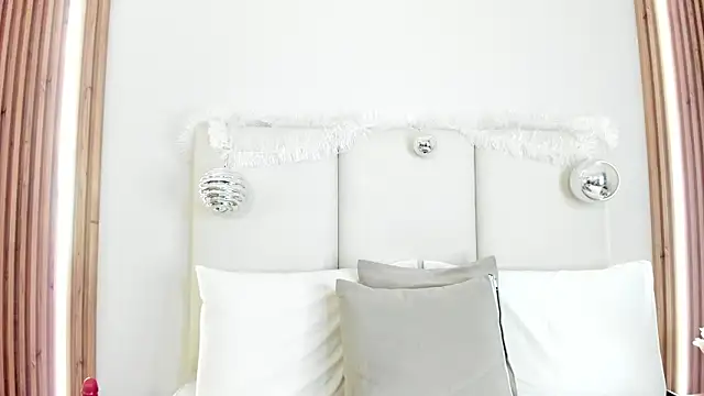 DulceColeman online show from 12/19/25, 11:29