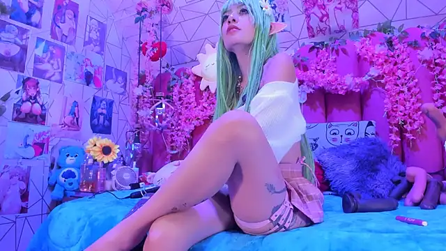 Alicebenett online show from 04/14/26, 10:37