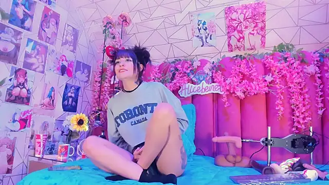 Alicebenett online show from 11/22/25, 10:19