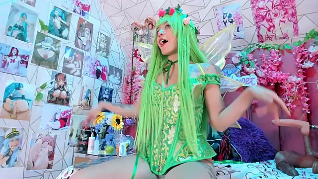 Alicebenett online show from 11/06/25, 09:19