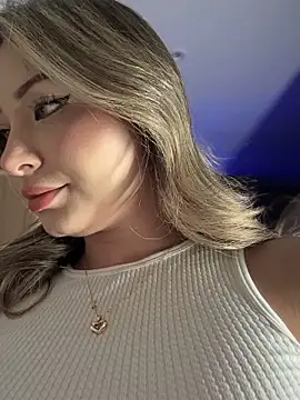 Snapshot of SaraFerreira chatting on 11/09/25, 01:31 SaraFerreira online show from 11/09/25, 01:31