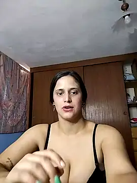 Snapshot of Catalinacandela chatting on 09/16/25, 07:48 Catalinacandela online show from 09/16/25, 07:48