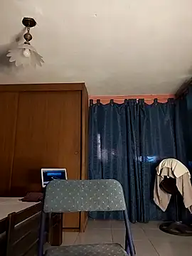 Catalinacandela online show from 10/22/25, 07:13