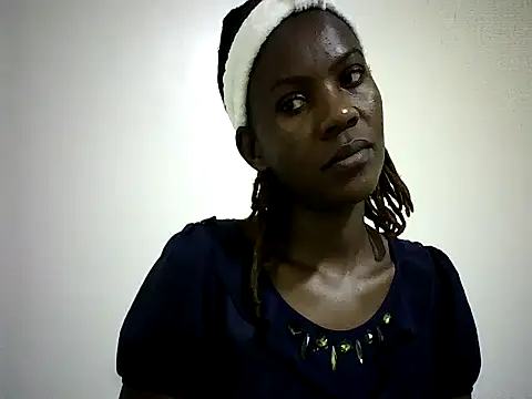 Snapshot of Pierra77 chatting on 10/03/25, 07:10 Pierra77 online show from 10/03/25, 07:10