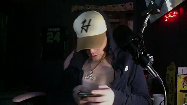 Snapshot of traejddd chatting on 06/03/26, 08:35 traejddd online show from 06/03/26, 08:35