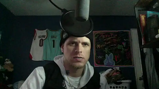 Snapshot of traejddd chatting on 04/05/26, 06:03 traejddd online show from 04/05/26, 06:03