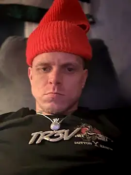 Snapshot of traejddd chatting on 10/02/25, 03:21 traejddd online show from 10/02/25, 03:21
