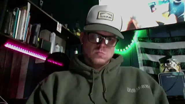 Snapshot of traejddd chatting on 03/21/26, 03:49 traejddd online show from 03/21/26, 03:49