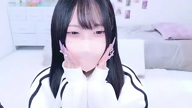 Suzu ch xx online show from 10/19/25, 01:14