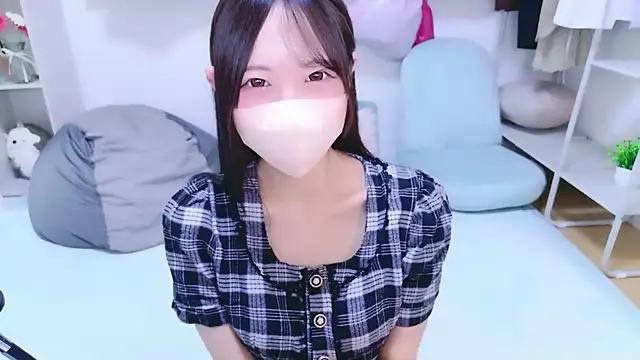 Snapshot of Suzu_ch_xx chatting on 06/11/26, 02:25 Suzu ch xx online show from 06/11/26, 02:25