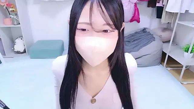 Suzu ch xx online show from 04/17/26, 01:47