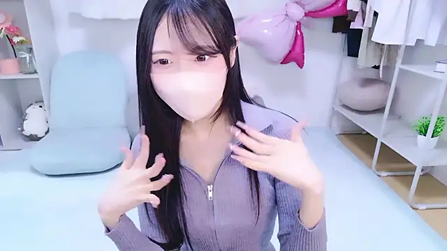 Suzu ch xx online show from 04/10/26, 12:23