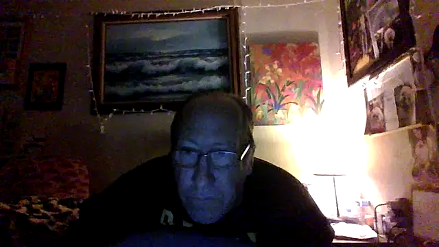 Snapshot of hornyrich69 chatting on 04/03/26, 02:18 hornyrich69 online show from 04/03/26, 02:18