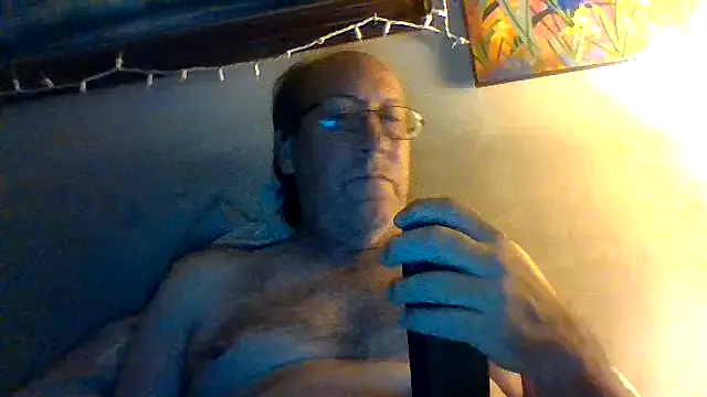 Snapshot of hornyrich69 chatting on 06/29/26, 05:14 hornyrich69 online show from 06/29/26, 05:14