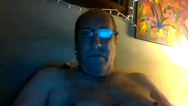 Snapshot of hornyrich69 chatting on 06/15/26, 04:45 hornyrich69 online show from 06/15/26, 04:45