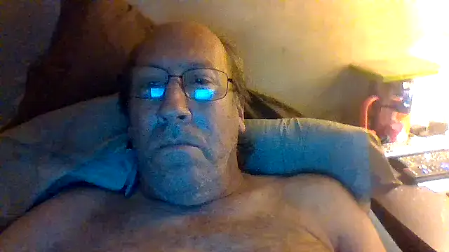 Snapshot of hornyrich69 chatting on 07/14/26, 07:02 hornyrich69 online show from 07/14/26, 07:02