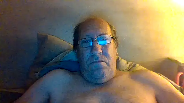 Snapshot of hornyrich69 chatting on 05/08/26, 05:11 hornyrich69 online show from 05/08/26, 05:11