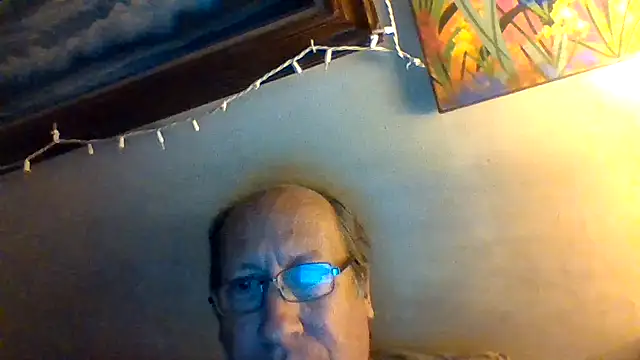 Snapshot of hornyrich69 chatting on 04/11/26, 04:20 hornyrich69 online show from 04/11/26, 04:20