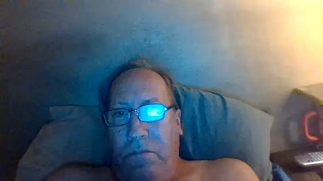 Snapshot of hornyrich69 chatting on 02/02/26, 05:17 hornyrich69 online show from 02/02/26, 05:17