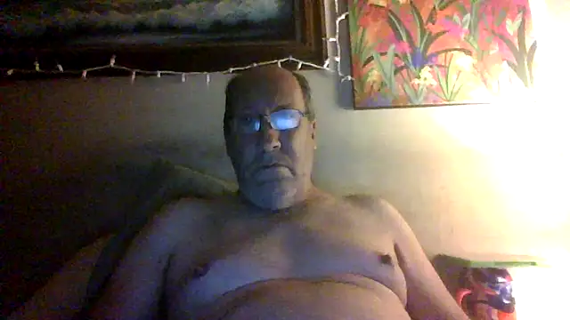 Snapshot of hornyrich69 chatting on 02/15/26, 05:52 hornyrich69 online show from 02/15/26, 05:52