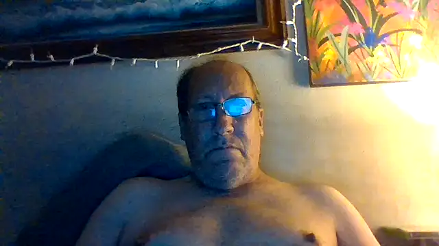 Snapshot of hornyrich69 chatting on 05/03/26, 05:23 hornyrich69 online show from 05/03/26, 05:23