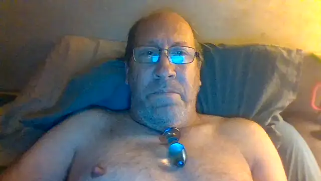 Snapshot of hornyrich69 chatting on 03/10/26, 05:44 hornyrich69 online show from 03/10/26, 05:44