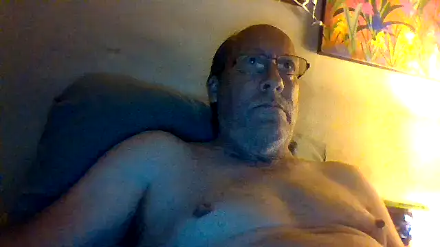 Snapshot of hornyrich69 chatting on 04/23/26, 07:26 hornyrich69 online show from 04/23/26, 07:26