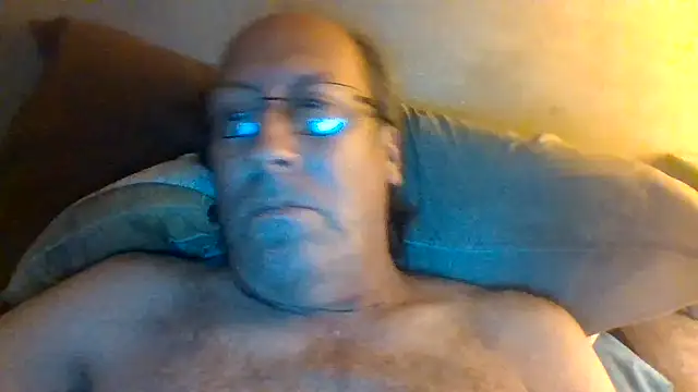 Snapshot of hornyrich69 chatting on 07/12/26, 05:30 hornyrich69 online show from 07/12/26, 05:30