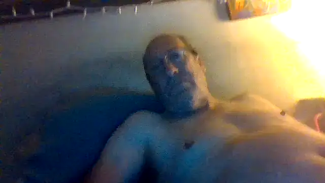 Snapshot of hornyrich69 chatting on 02/20/26, 05:15 hornyrich69 online show from 02/20/26, 05:15