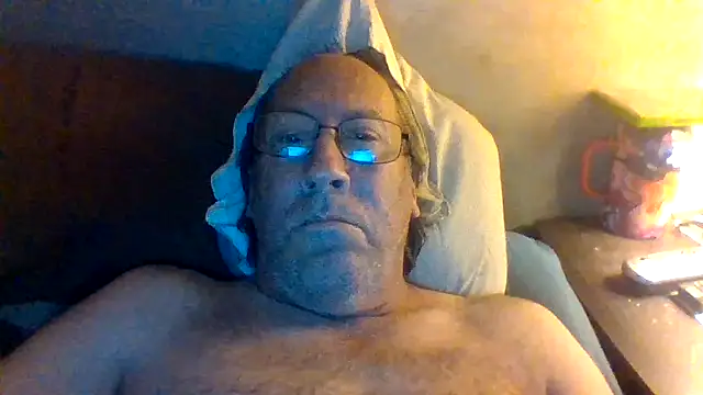 Snapshot of hornyrich69 chatting on 07/04/26, 05:14 hornyrich69 online show from 07/04/26, 05:14
