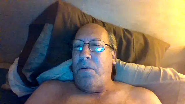 Snapshot of hornyrich69 chatting on 06/27/26, 05:02 hornyrich69 online show from 06/27/26, 05:02