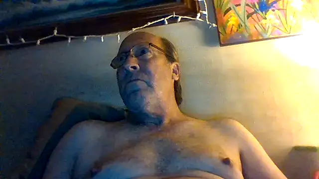 Snapshot of hornyrich69 chatting on 05/20/26, 05:37 hornyrich69 online show from 05/20/26, 05:37