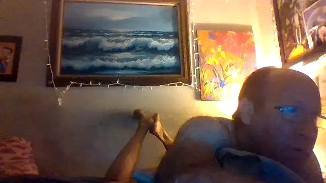 Snapshot of hornyrich69 chatting on 02/16/26, 05:06 hornyrich69 online show from 02/16/26, 05:06